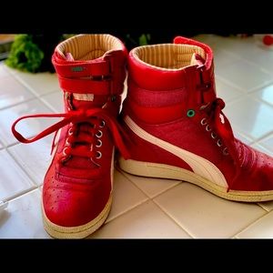 Red puma 2 inch high heel sport shoes amazing !